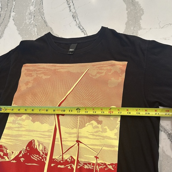 Obey T-shirt - Picture 4 of 6